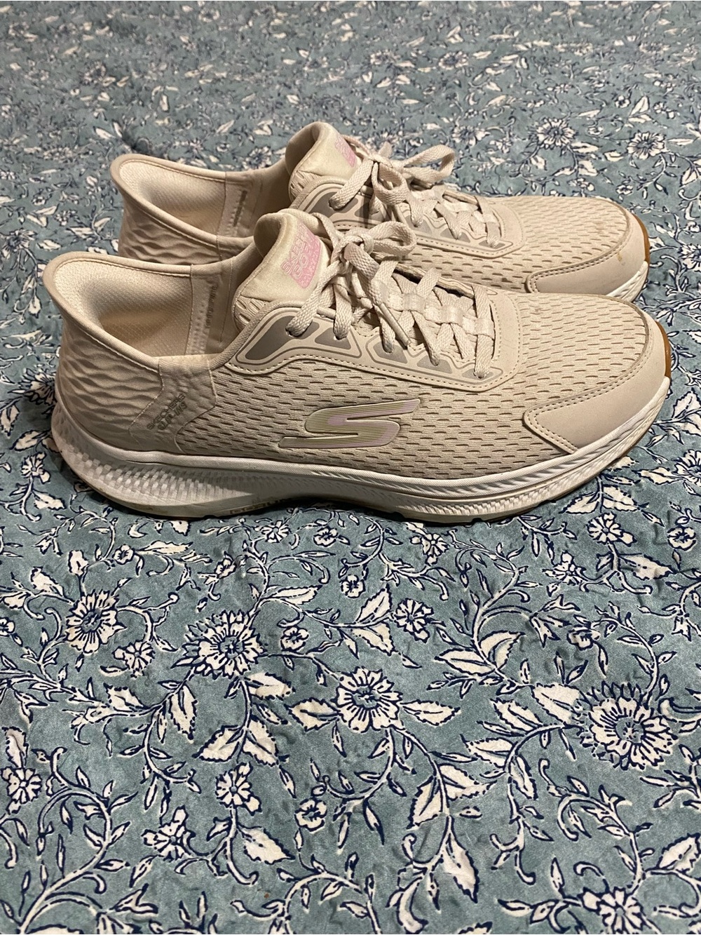 Skechers Slip-In Women's Light Beige Athletic Sneakers 9.5